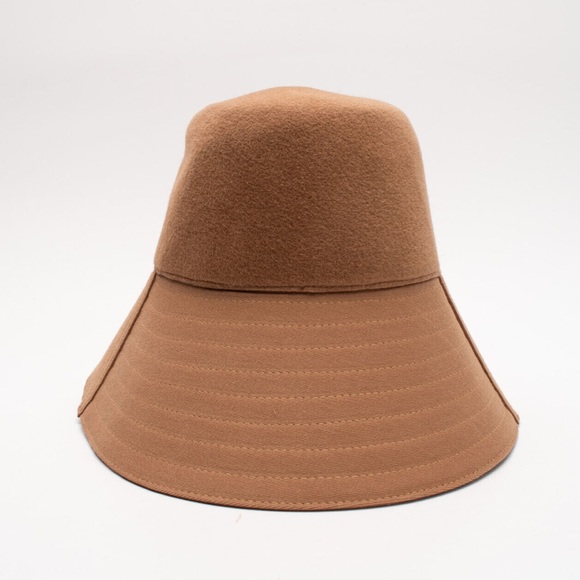 Valentino Fall RTW 2019 tie hat suede and leather - Picture 11 of 14